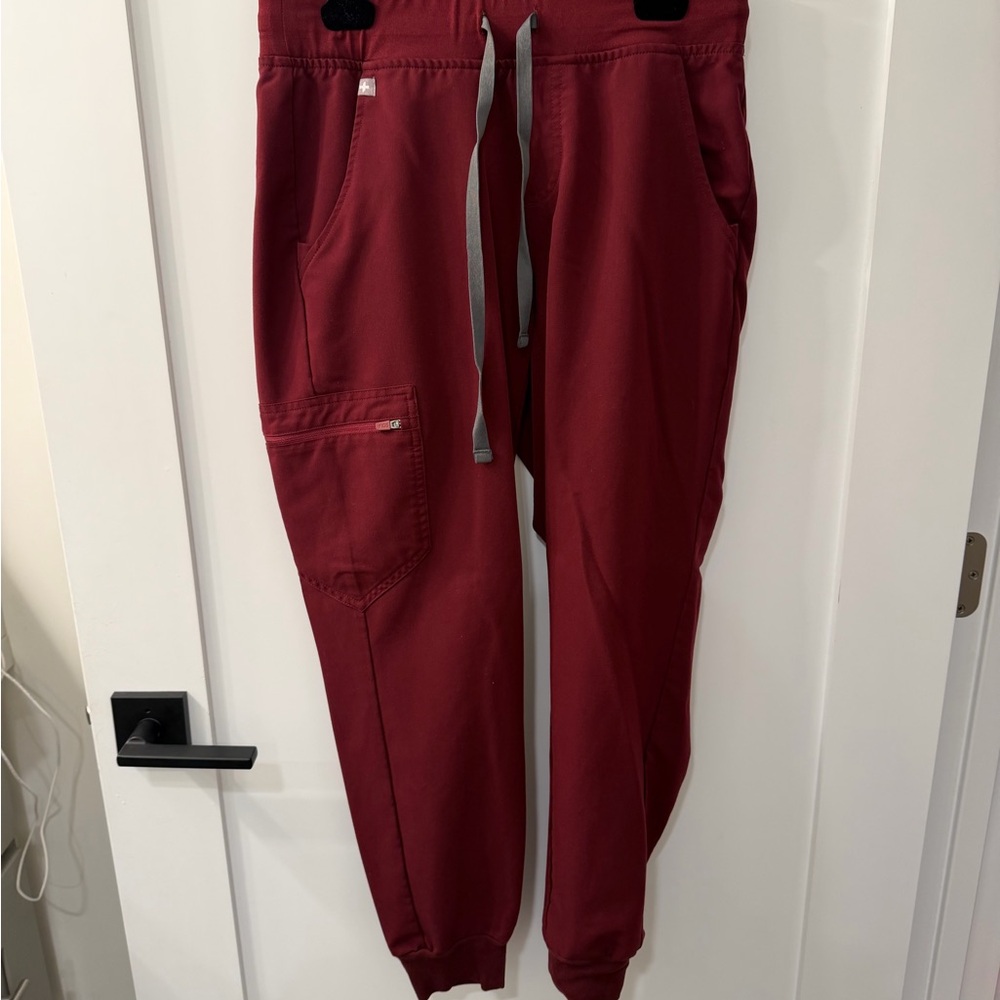 Figs Joggers in Burgundy, women’s small